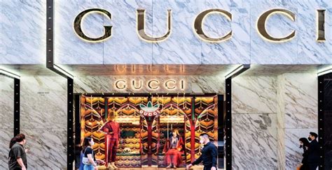 how to compete with gucci|Competitors Analysis of Gucci .